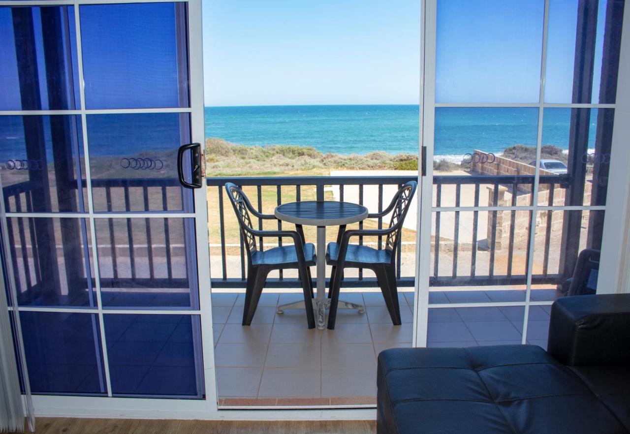 Seaspray Beach Holiday Park Dongara Exterior photo